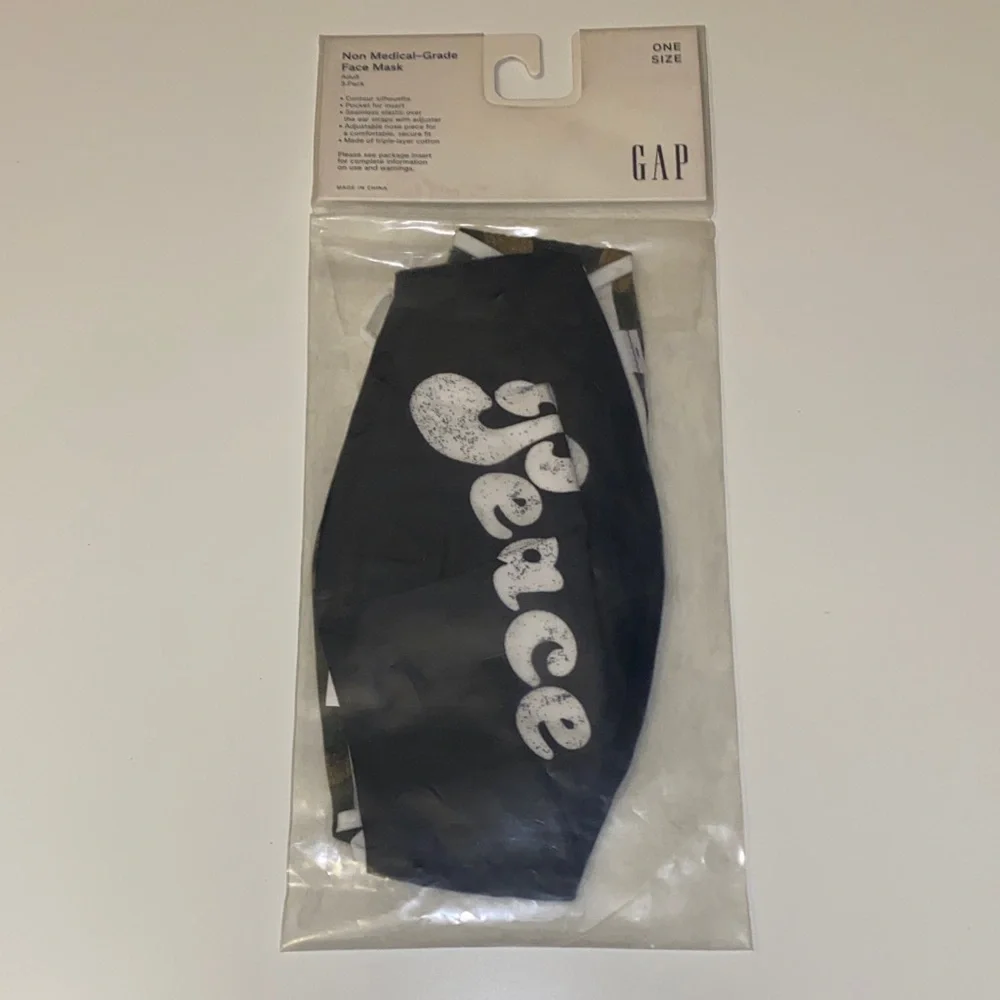 GAP Adult Reusable Face Mask Set